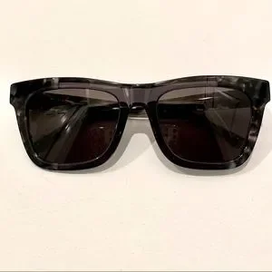 *NEW* DKNY Bold Sunglasses *Never worn* Dkny | Accessories | New Dkny Bold Sunglasses Never Worn  main image 2